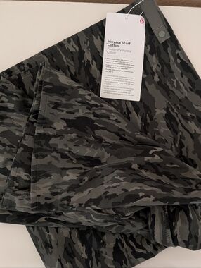 Lululemon Cotton Camo Vinyass Scarf Nwt